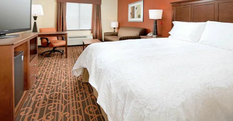 Hampton Inn Haverhill Exteriör bild
